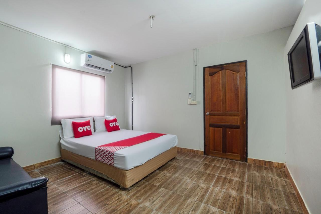 Oyo 1066 Encore Sea Side Pattaya Exterior photo